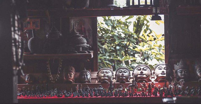 Tượng Phật cũng là những món đồ lưu niệm phổ biến ở Myanmar. Tượng Phật cũng là những món đồ lưu niệm phổ biến ở Myanmar.